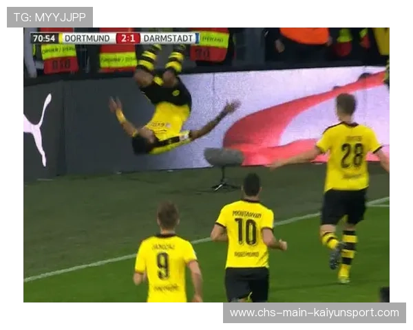 埃因霍温盯上德甲多面攻击手:足球转会新风向?