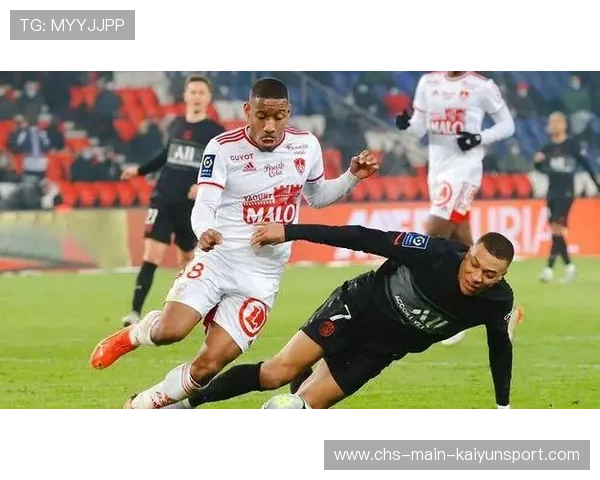 法甲球队推进高压围抢训练,前场施压更迅速